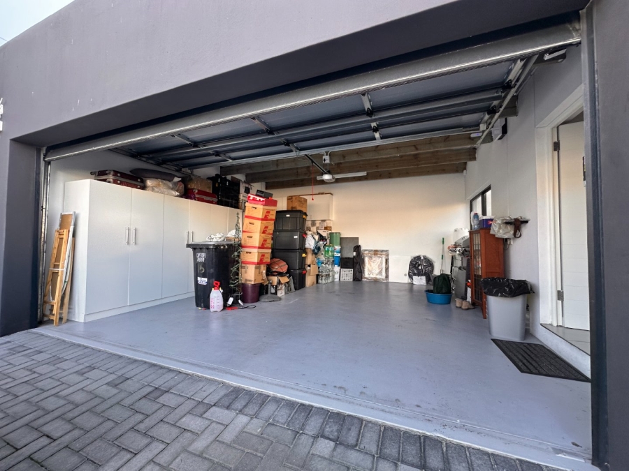 3 Bedroom Property for Sale in Sandown Western Cape